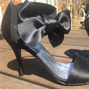 Stuart Weitzman - Bestow